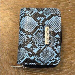 London Fog Black and Blue Snake Pattern Wallet